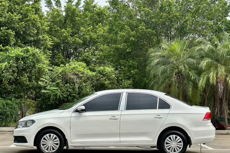 Volkswagen Santana 2016 car image #4
