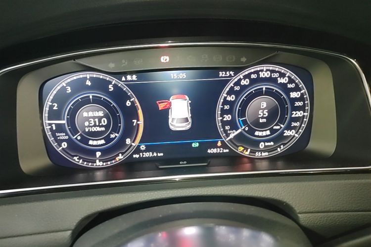 Volkswagen Golf 2020 car image #12