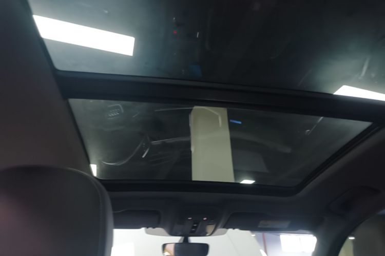 Audi Q3 2024 car image #18