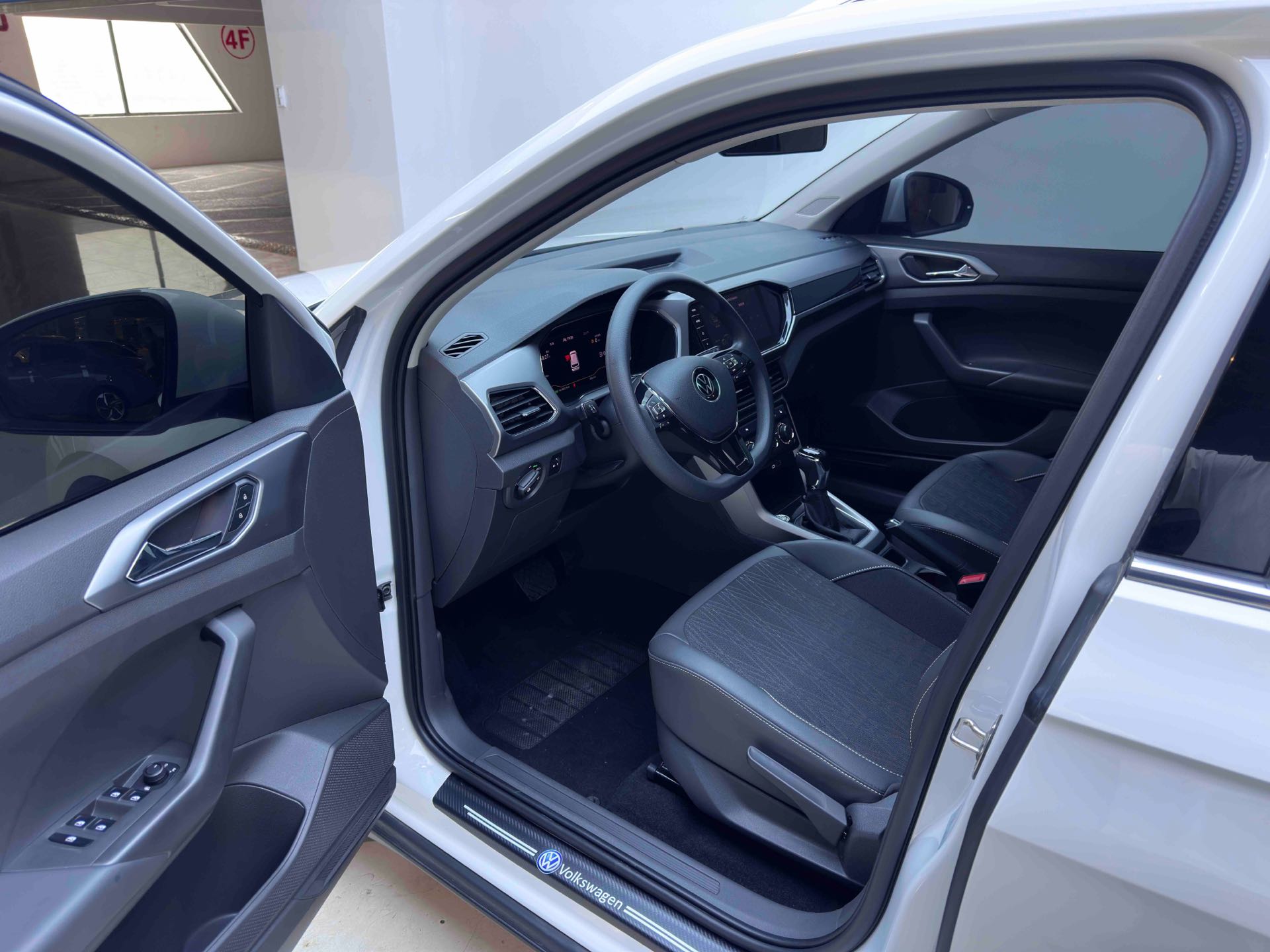 2022 immagine di auto #3