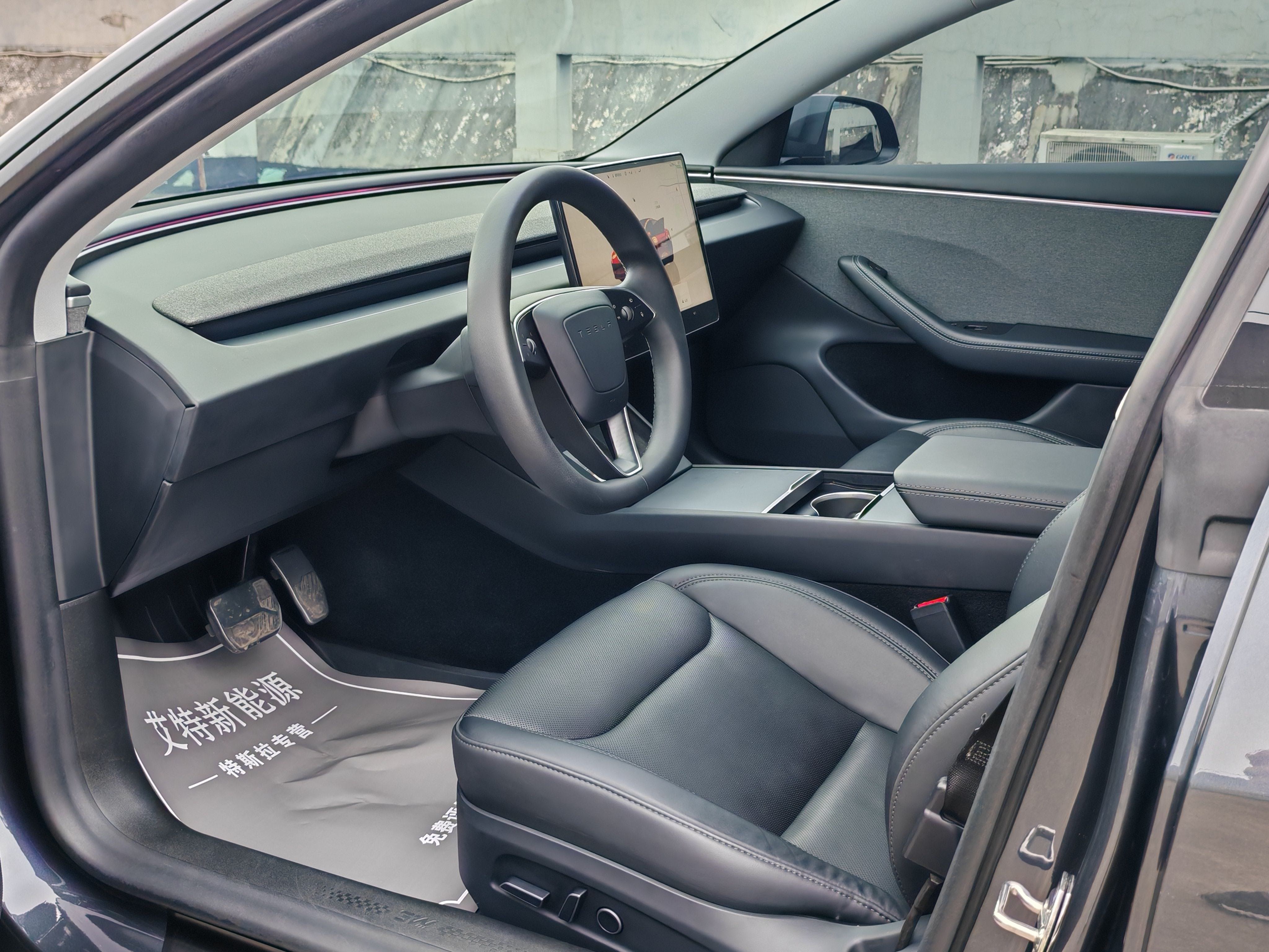 Tesla Model 3 2024 imagen de coche #5