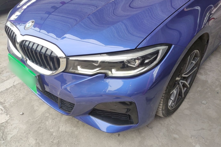 BMW 3 Series 2020 car image #23