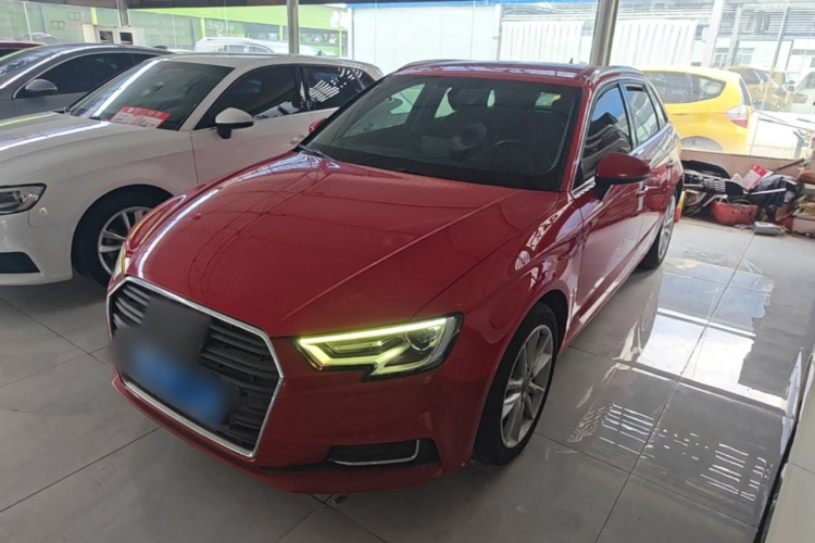 Audi A3 2018 car image #2