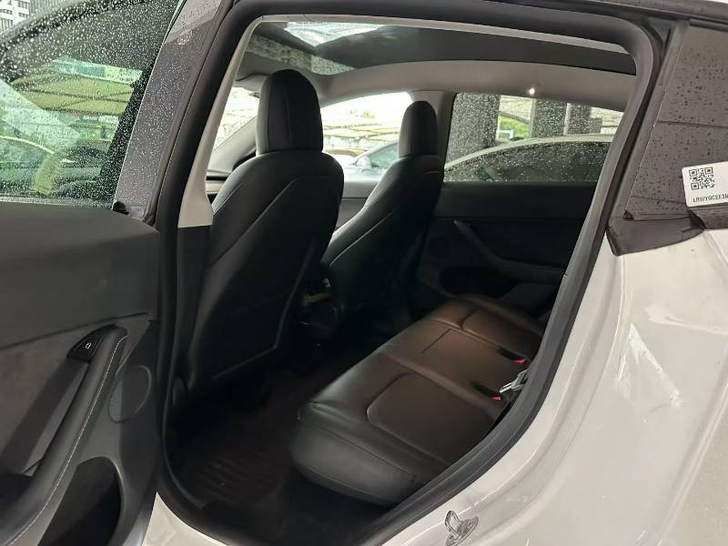 Tesla Model Y 2021 #7 Tesla Model Y 2021 car image #7