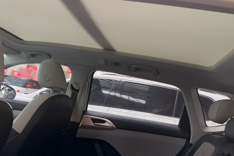 Volkswagen Tharu 2024 car image #18