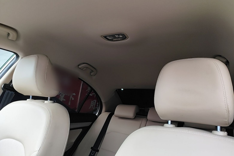 GEELY Emgrand 2018 car image #18
