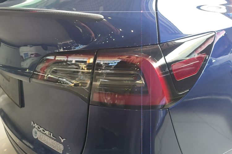 Tesla Model Y 2022 #8 Tesla Model Y 2022 car image #8