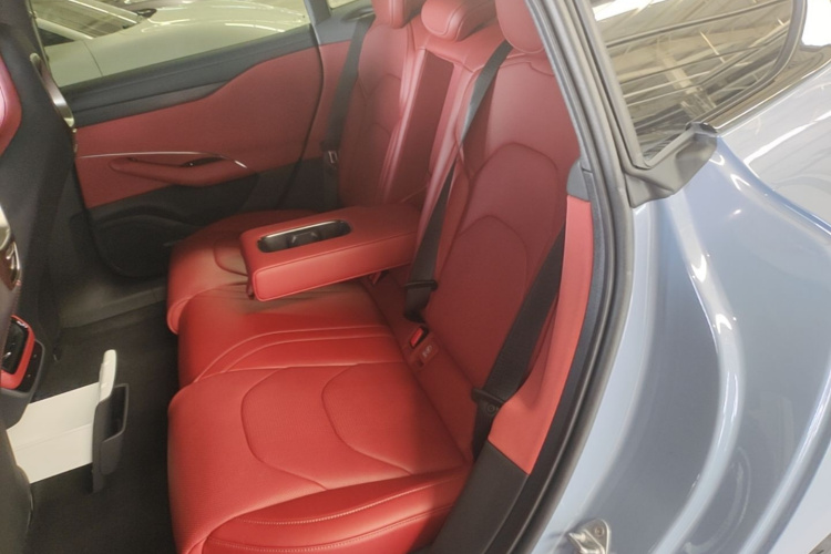MI SU7 2024 car image #17