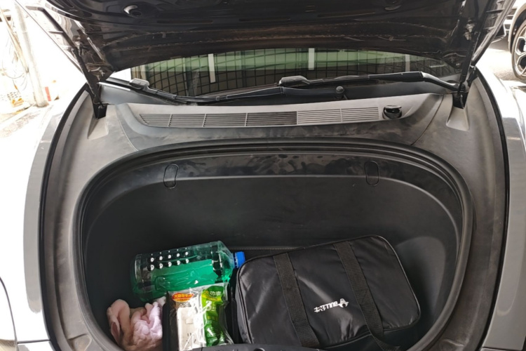 Tesla Model 3 2020 car image #22