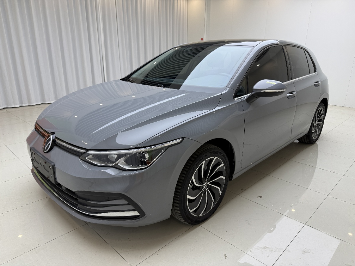 Volkswagen Golf 2022 car image 