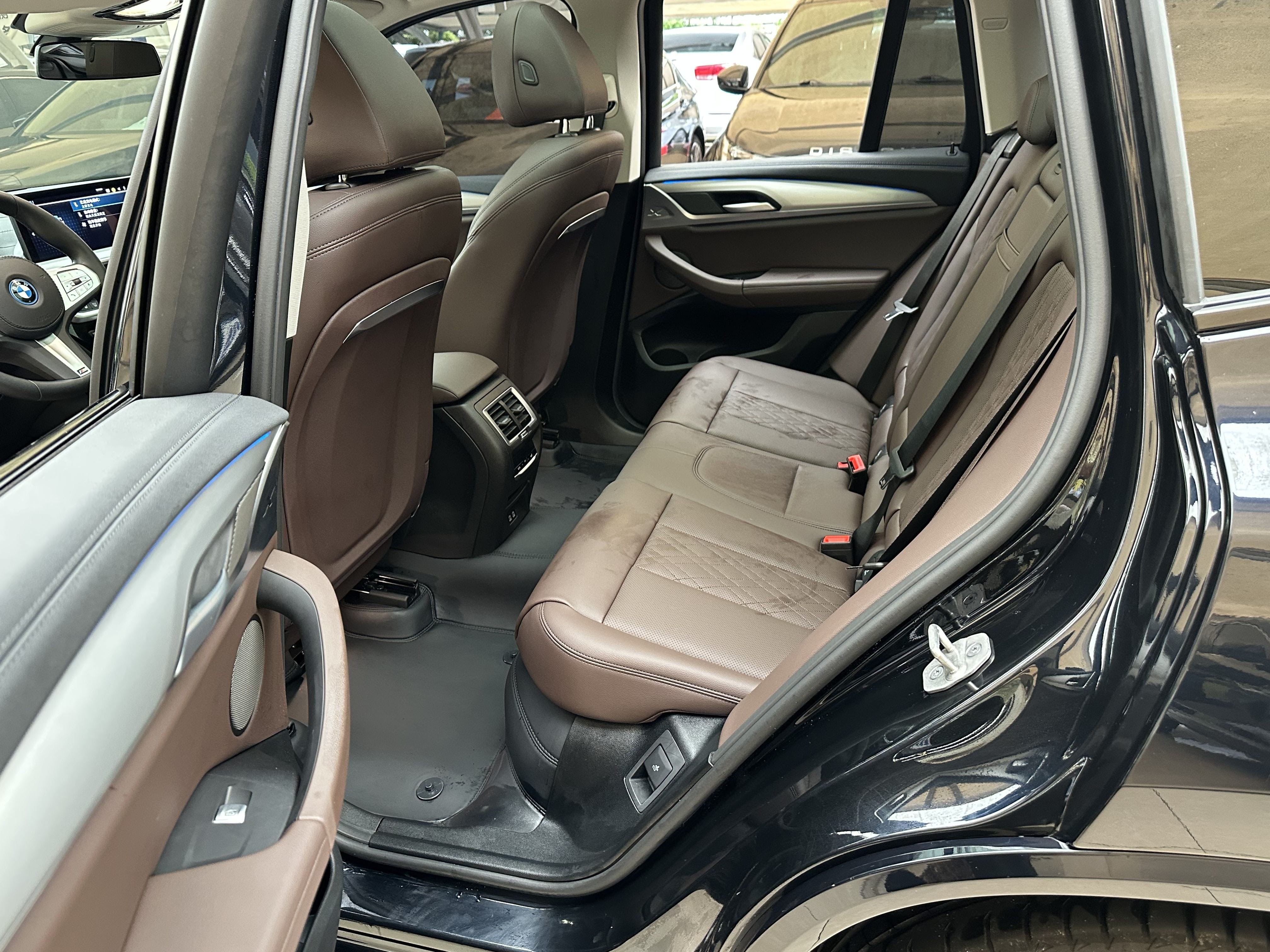 BMW iX3 2024 #6 BMW iX3 2024 car image #6