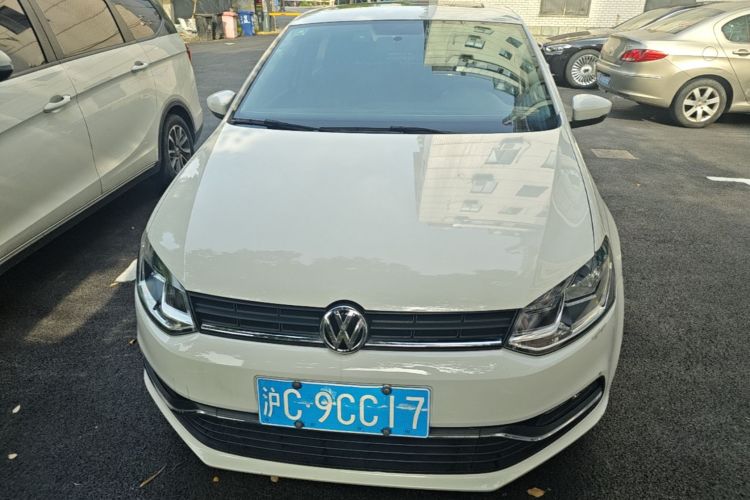 Volkswagen Polo 2016 car image #3