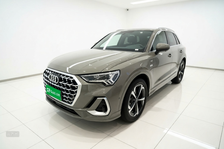 Audi Q3 2025 #2 Audi Q3 2025 car image #2