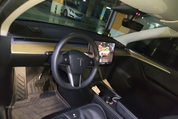 Tesla Model Y 2023 #11 Tesla Model Y 2023 car image #11