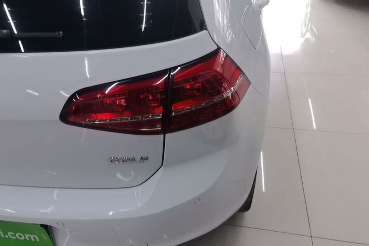 Volkswagen Golf 2016 car image #8