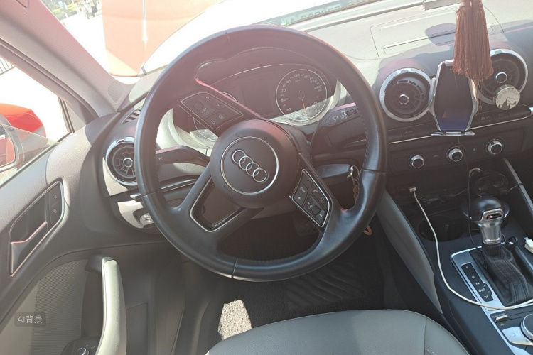 Audi A3 2018 car image #12