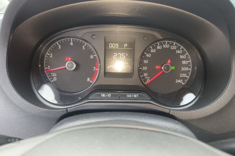Volkswagen Polo 2018 car image #13