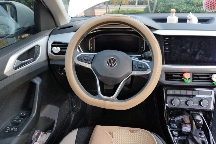 Volkswagen Tacqua 2022 car image #12