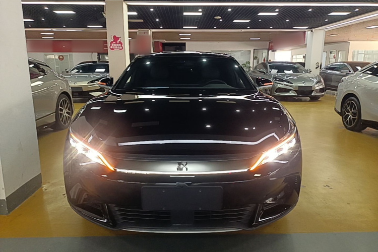 BYD Han 2025 car image #3