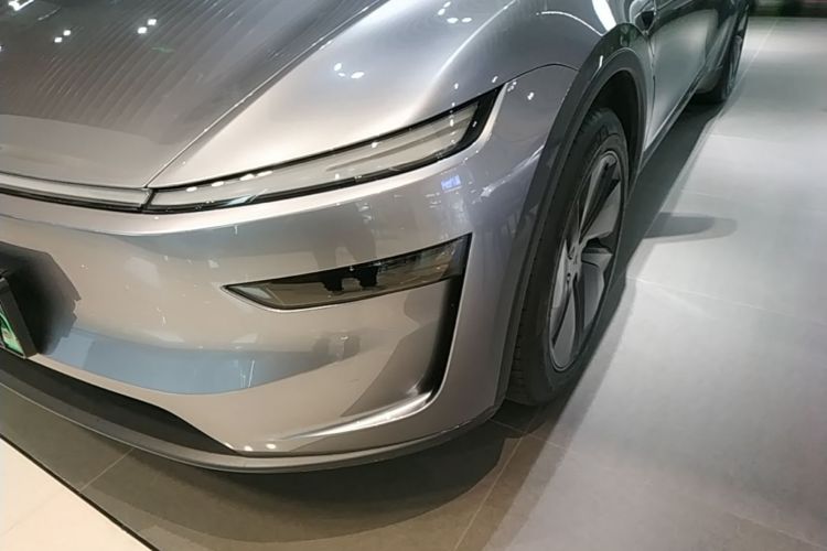 Tesla Model Y 2026 #23 Tesla Model Y 2026 car image #23