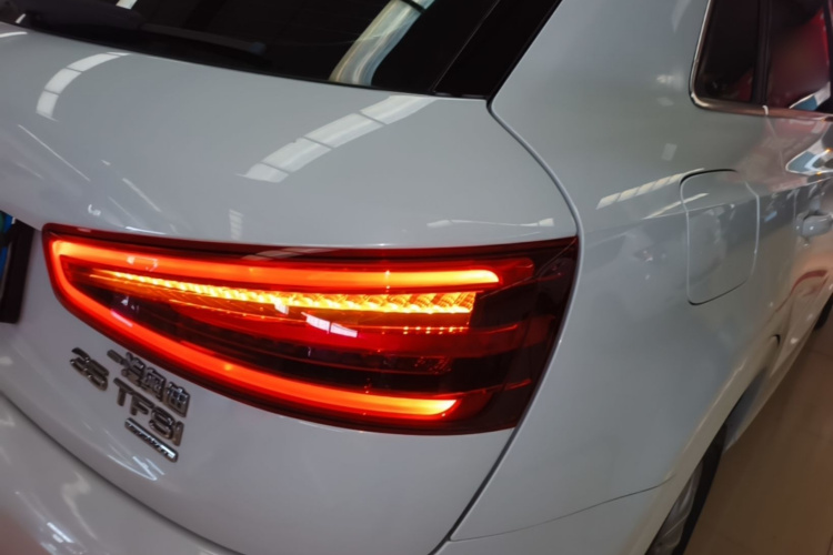 Audi Q3 2015 #8 Audi Q3 2015 car image #8