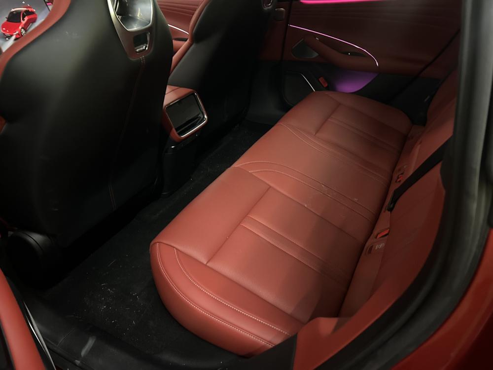 2026 #14 2026 imagen de coche #14