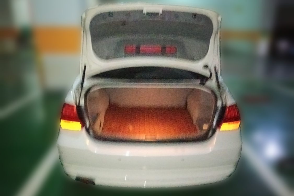 BMW 3 Series 2011 #8 BMW 3 Series 2011 car image #8