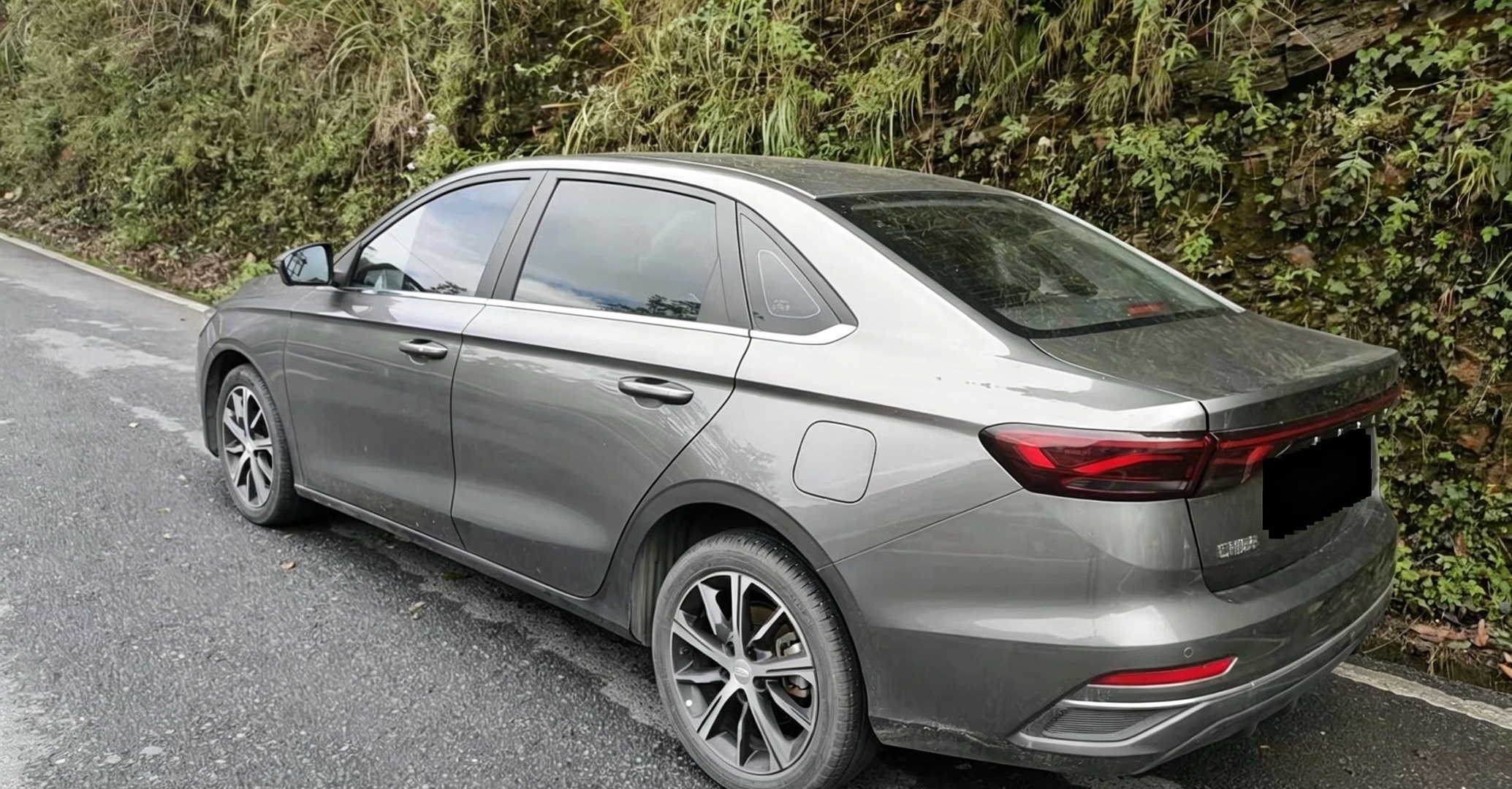 GEELY Emgrand 2022 image de voiture #4