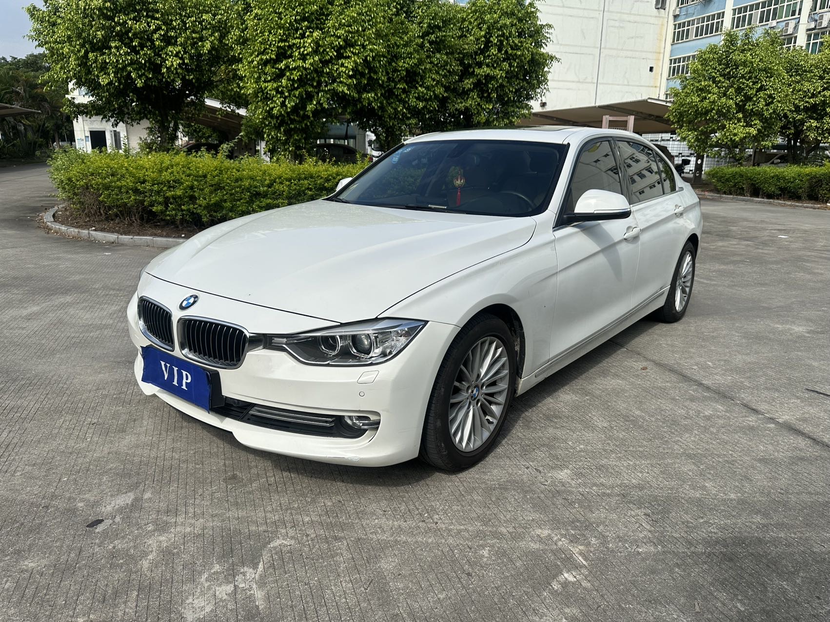 BMW 3 Series 2014 car image 