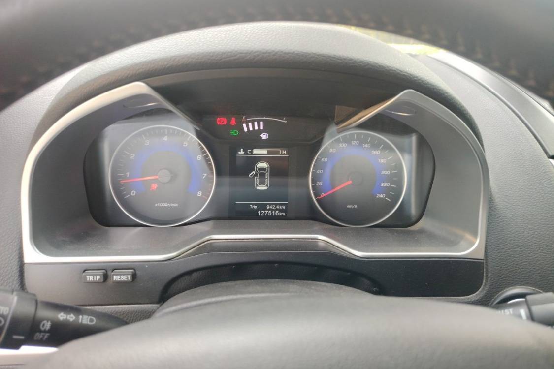 GEELY Emgrand 2016 #24 GEELY Emgrand 2016 car image #24