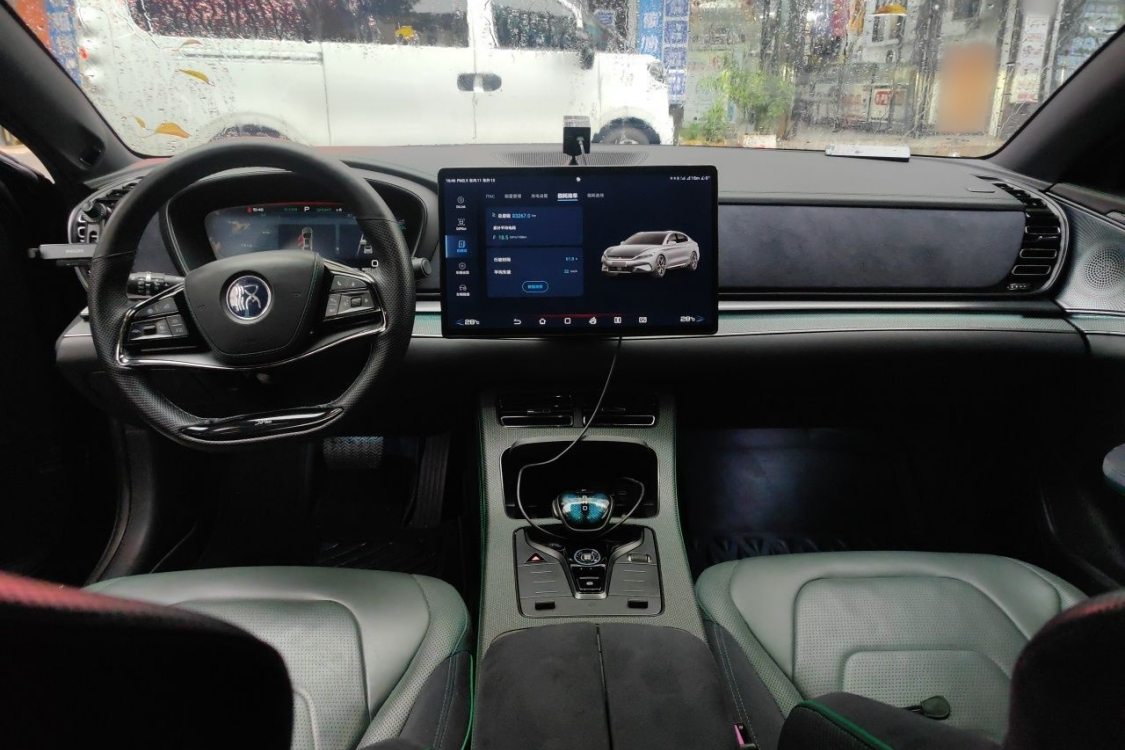 BYD Han 2022 car image #21