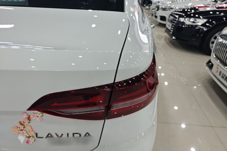 Volkswagen Lavida 2022 car image #8
