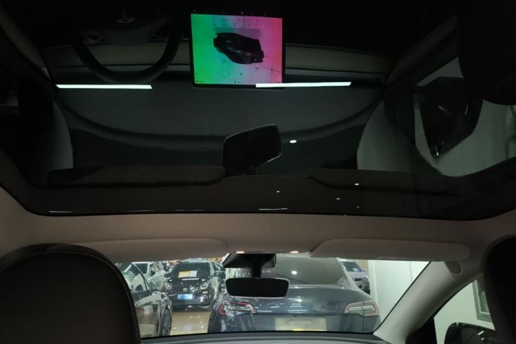 Tesla Model Y 2023 #18 Tesla Model Y 2023 car image #18