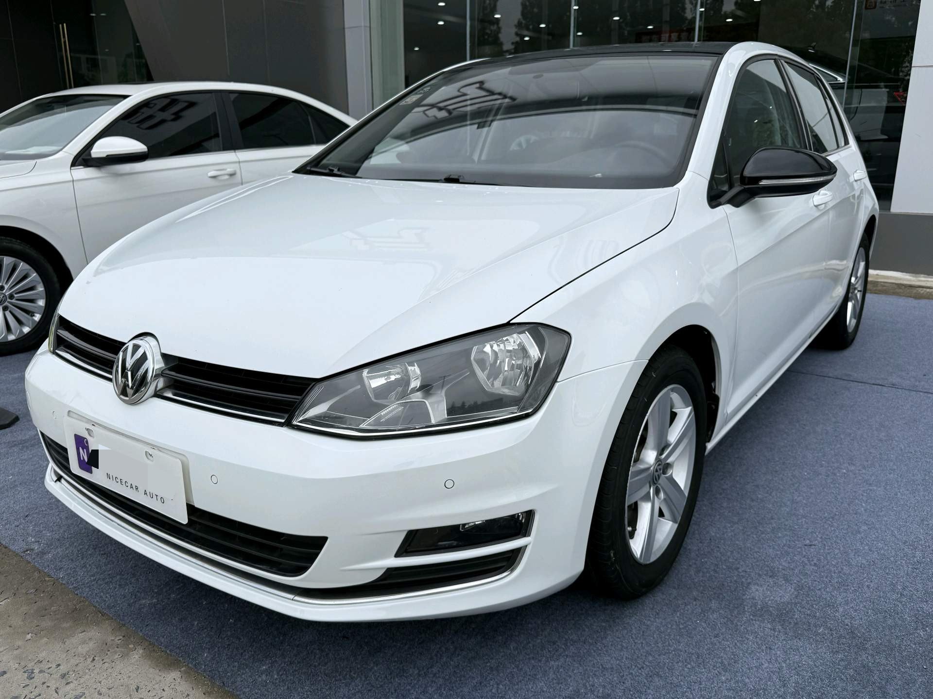 2017 2017 car image