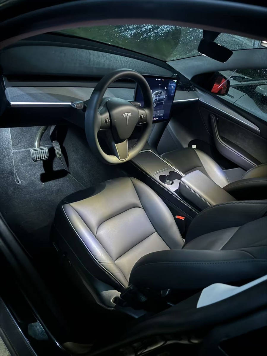 Tesla Model Y 2024 #3 Tesla Model Y 2024 car image #3