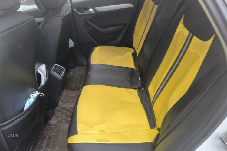 Audi Q3 2018 car image #19