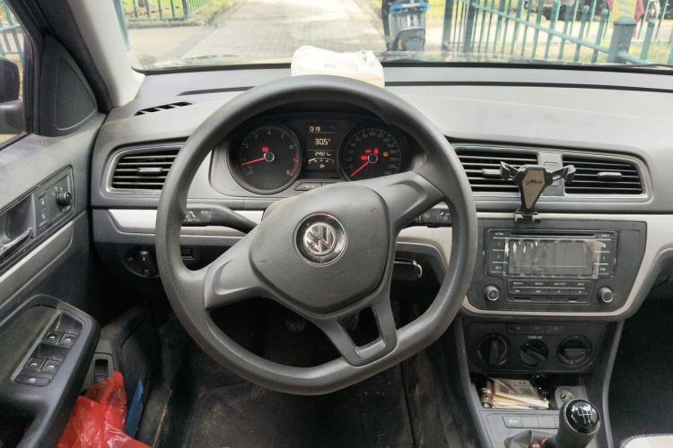 Volkswagen Lavida 2019 car image #15