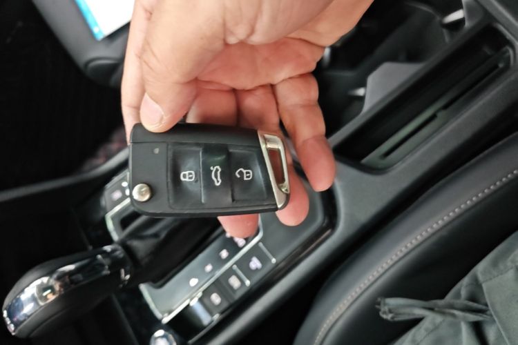 Volkswagen Tharu 2019 #14 Volkswagen Tharu 2019 car image #14