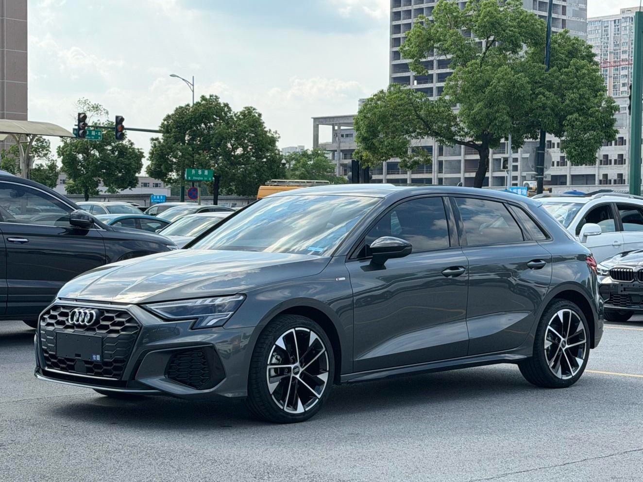 2022 2022 car image