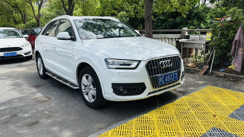 Audi Q3 2015 car image #3