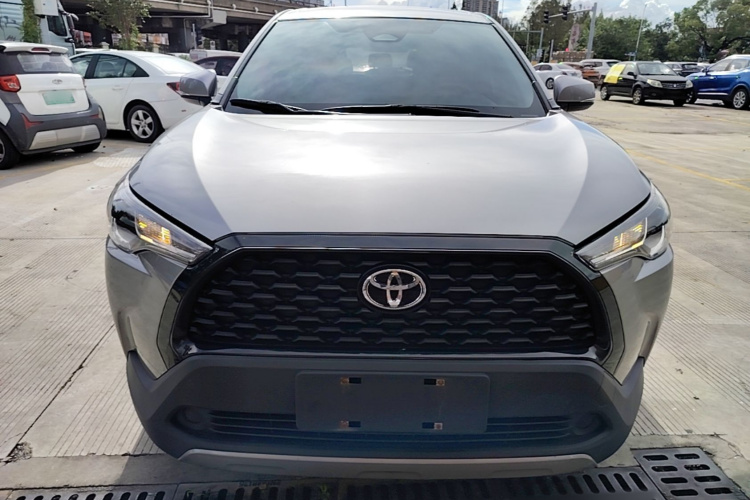 Toyota Corolla Cross 2024 صورة سيارة #3