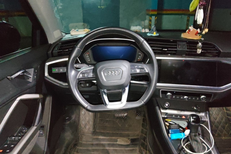 Audi Q3 2021 #12 Audi Q3 2021 car image #12