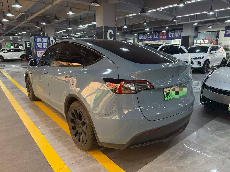 Tesla Model Y 2021 #4 Tesla Model Y 2021 car image #4