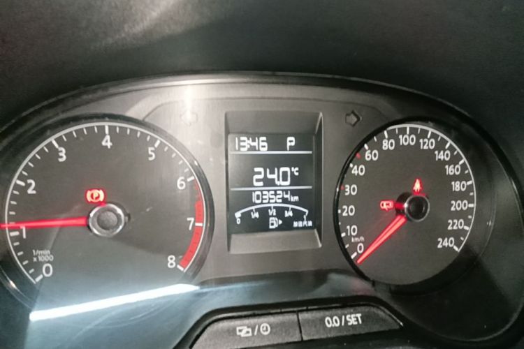 Volkswagen Polo 2019 car image #12
