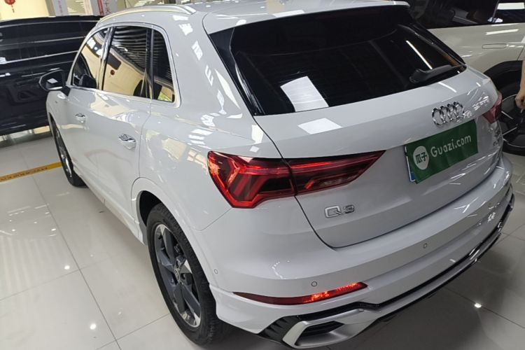 Audi Q3 2024 car image #5