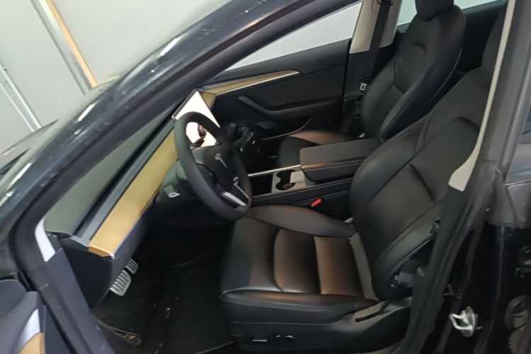 Tesla Model 3 2022 car image #15