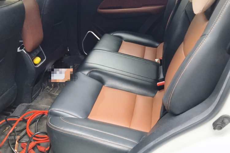 GEELY Vision X6 2018 immagine di auto #19