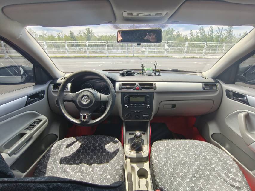 Volkswagen Bora 2012 car image #7