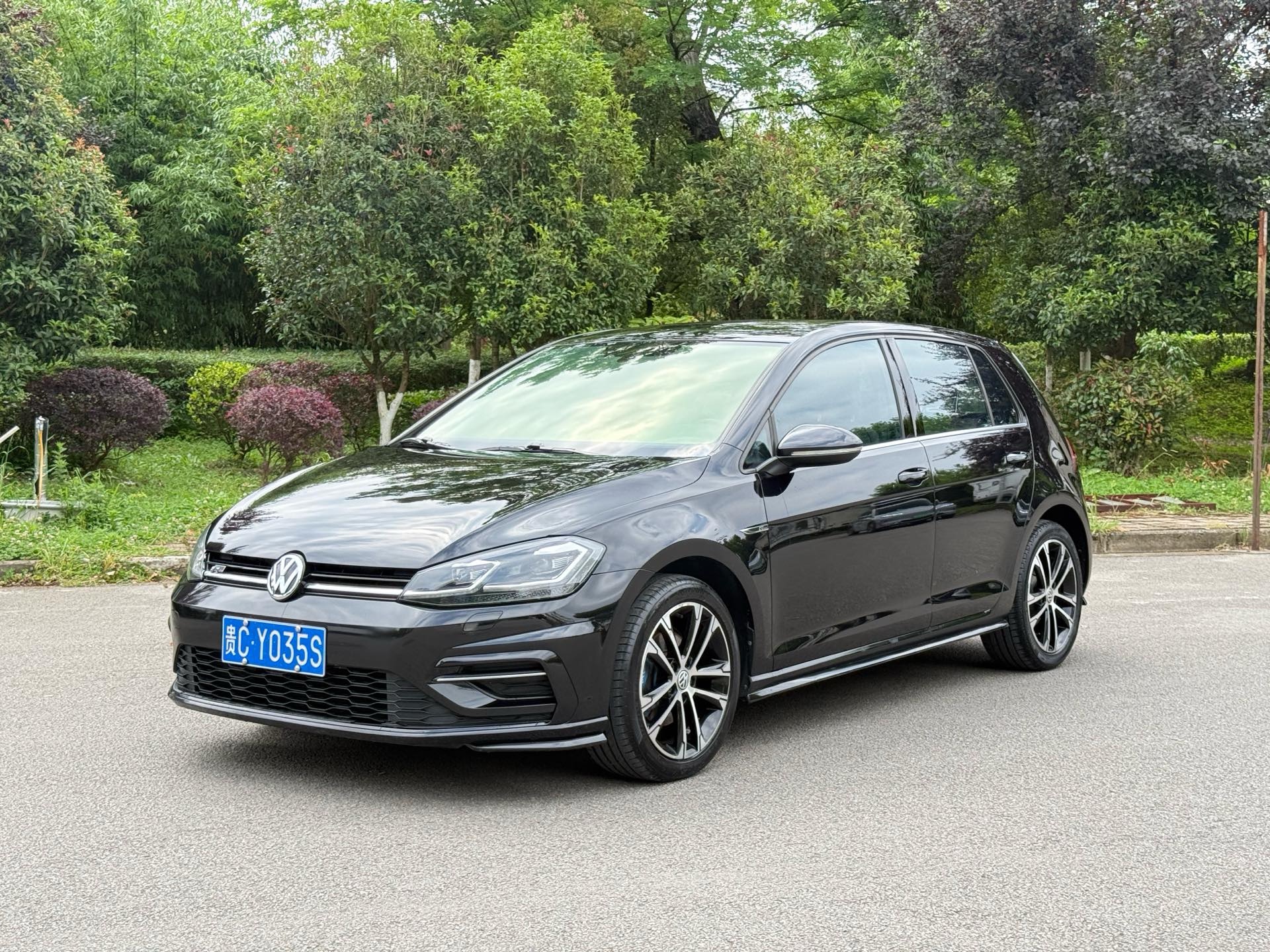 2019 2019 car image