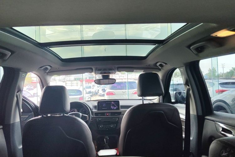 BMW X1 2019 car image #18